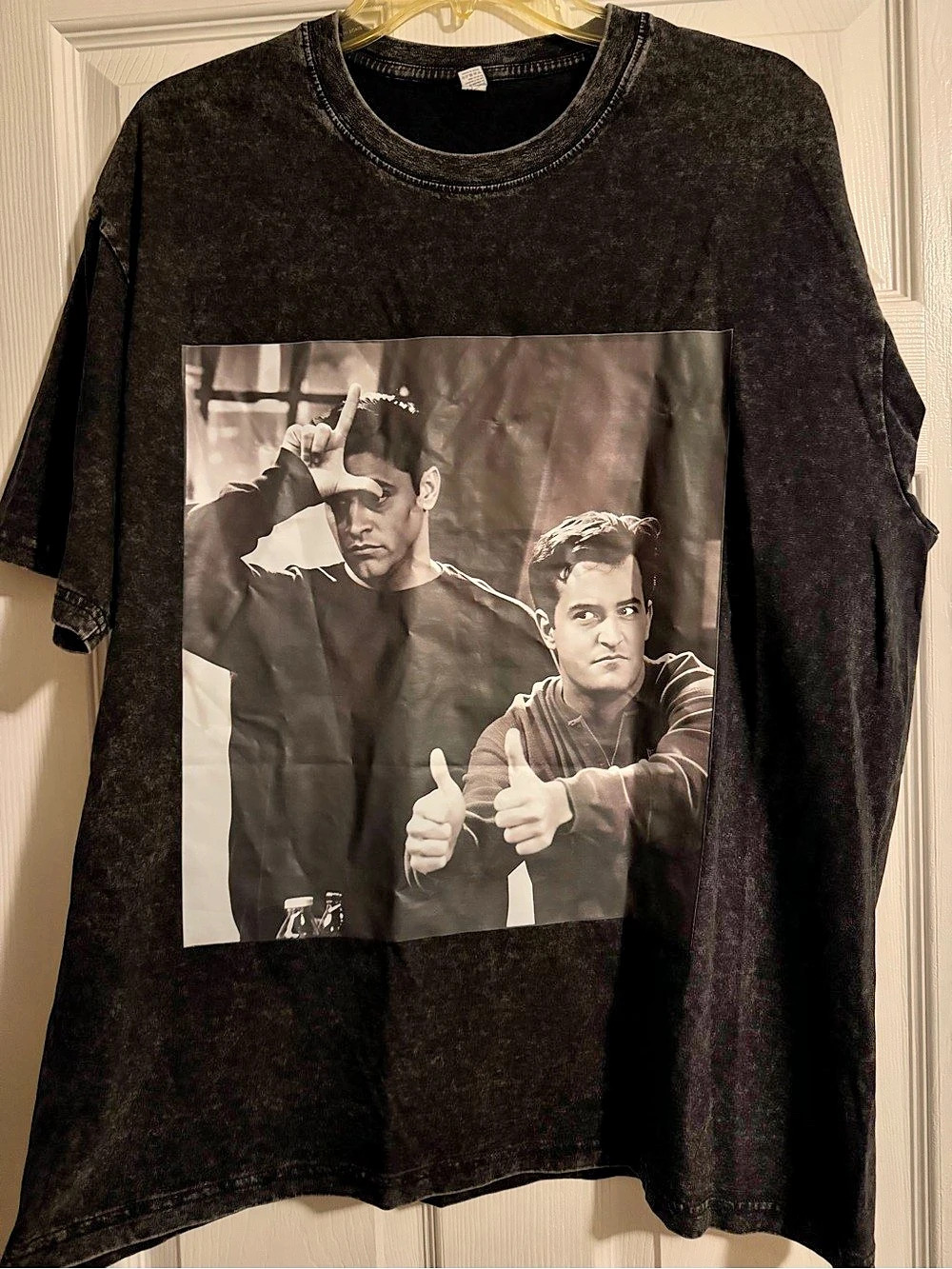 Graphic Short Sleeve FRIENDS Tee in Black NWOT Never worn